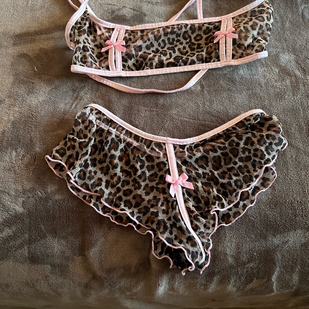 Sexy leopard 2 piece lingerie